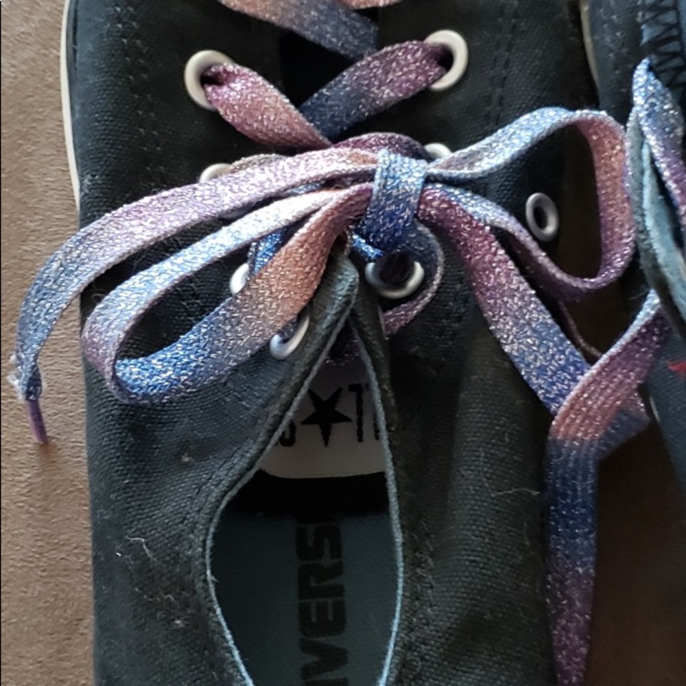 Converse - Picture 2 of 4
